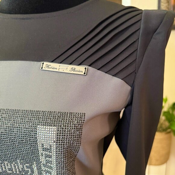 VINTAGE GUCCI MINI DRTESS SIZE 42 IT, S/M US WITH TAGS - Picture 2 of 12